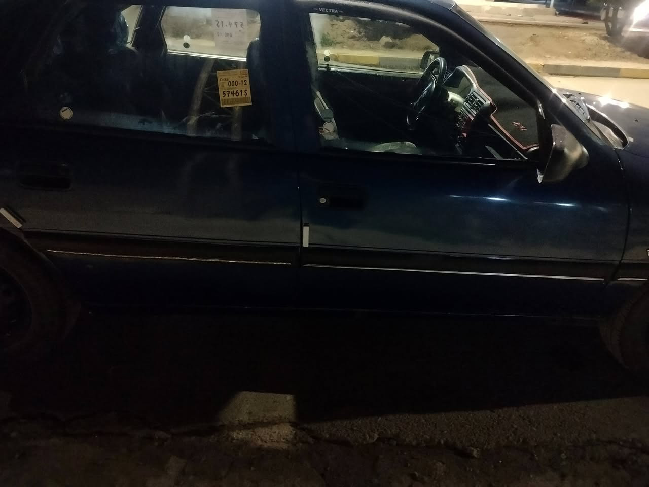 سلام عليكم سياره فكترا حجم 18 مرغوب موديل 93 سنويه لحد 2027 كير شرط ومحرك هم خير من الله فقط مبدل رنك كهربائيات كلها شغال وتدفئه هم شغال رقم بغداد مشروع وطني صاحب السياره موجود تريد وكاله تريد تحويل النضافه فول مكان سياره موصل قضاء تلعفر السعر 41 وبي مجال حك جيه الرقم ***********
