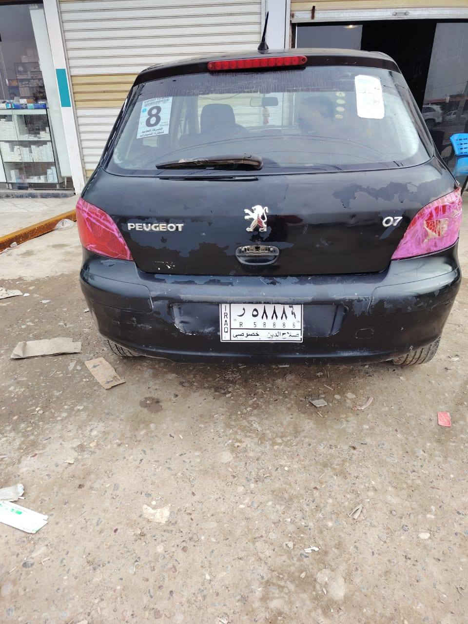 السلام عليكم ورحمه الله وبركاته للبيع بيجو موديل 2006  محرك وكير كورله فول اتوماتيك كلها شرط والكشر شفت العين السعر 20وبيه مجال سنويه كرتونيه خظره للاتصال ابيع حبل ***********
