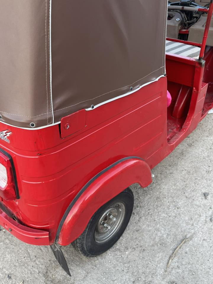 تكتك موديل ٢٠١٨مصبوغه عام رقم نكليزي كايمه وبيهه صوت بكن السعر٤٥٠٠وبيهه مجال الشراي يتصل ***********
