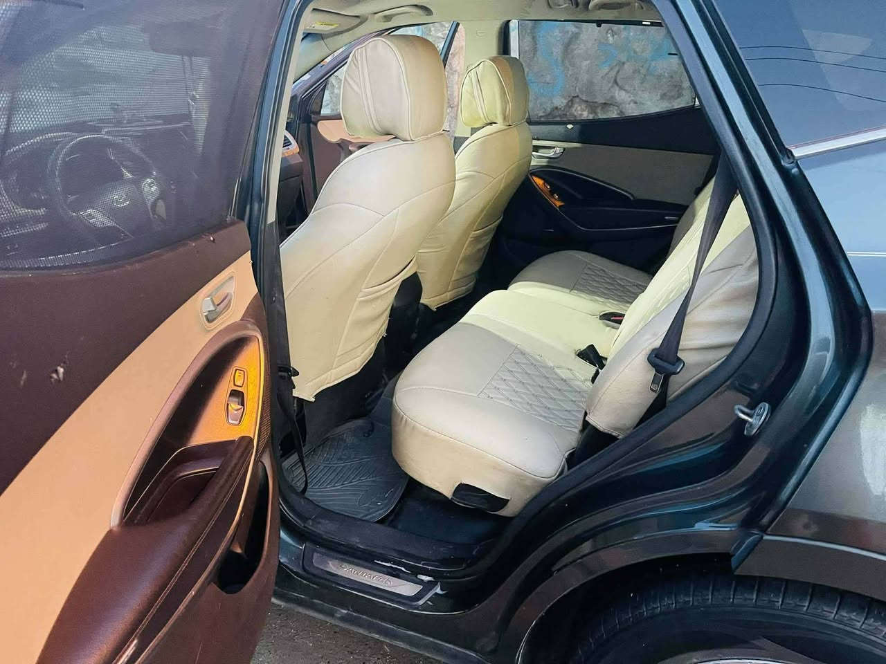 سلام عليكم سنتافي مديل١٤ فول موصفات صبغ٤قطع لغرض الشماليه مشروع وطني شرط التحويل مكينه وكير شرط 
رقم الهاتف:***********
