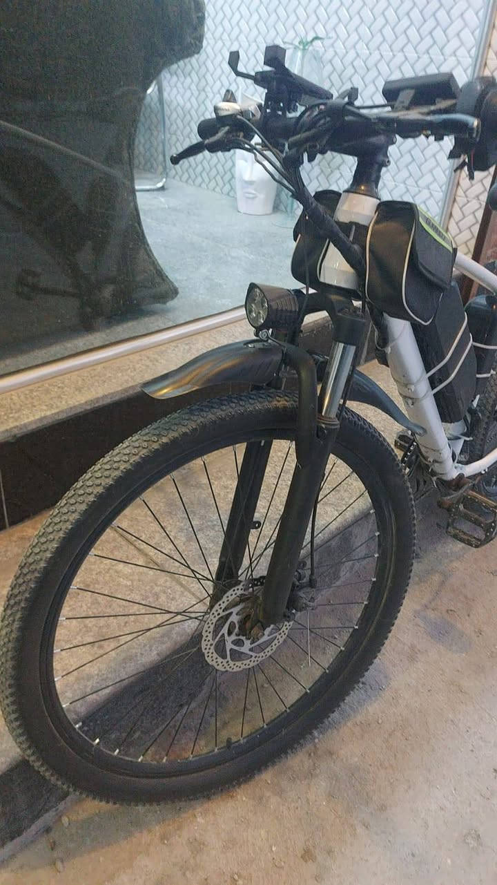 السلام عليكم
***********
دراجه شحن استخدام قليل
مكاني بغداد الحريه
