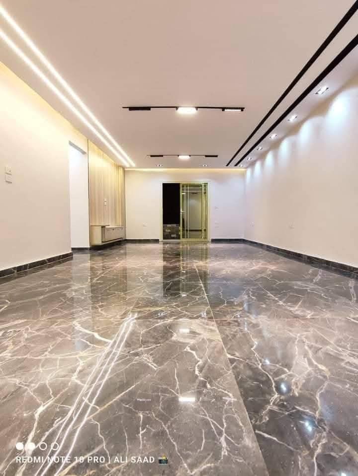 ديكورات 
جبس امبور _ تغليف جدران
_ بديل خشب 
_ بديل رخام 
_ بديل حجر 
_ سقوف ثانويه
_ وصبغ داخلى وخارجى 
_ متوفر واتساب على مدار 24ساعه ....
متوفر الاتصال على هذا الرقم ( *********** ) مقيم بـ بغداد
