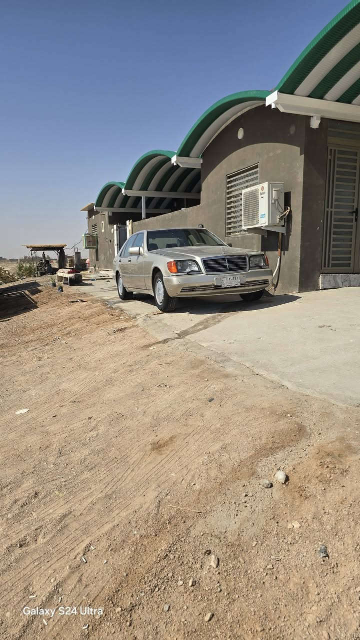 السلام عليكم مارسدس شبح موديل 1990 مكينه 3000 كهربائيات شغاله السعر ٤٨
***********
