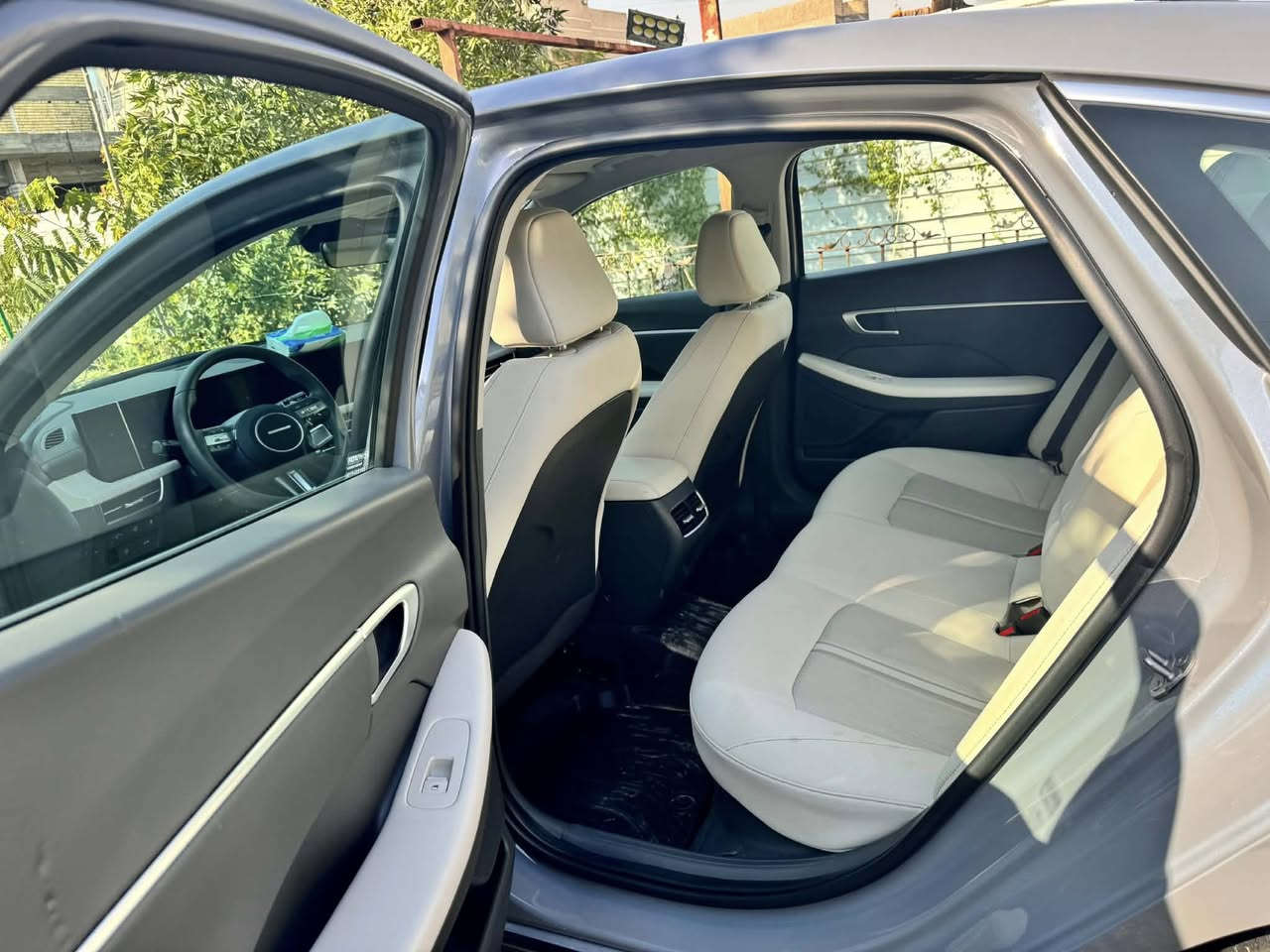 لون ( سمنتي)

🔴سوناتا هايبرد موديل 2025  🔴

مكينة 2.000 

‏HYUNDAI  hybrid SONATA 2025 

🔴. حادثها فقط دعاميه كما موضح بلصوره 

جميع الايرباكات سليمة عدا الدركه

شواصي لغود مكفولة عالفحص ابيع  

🔴بدون ايرباكات

🔴سياره رقم بغداد  تحويل مباشر

🔴ماشيه  8 الاف    ميل بريحة الشركة

مكينة 2.000 طيااررره 🚀🚀

مواصفات راح اذكرهن 

بصمة دخول ذكي  

شاشة ع طول الدشبول 

تحكم ستيرن 

رادار امامي معا تحديد مسافة سيارة كدامك 

رادار خلفي 

رادار جانبي 

اوتو ستوب خلفي 

اوتو ستوب امامي 

شفتات ستيرن 

كشنات كهرباء وفول ايرباك 

كشنات تدفئه 

كير تعليك 

شحن لاسلكي 

حساس فتح جنطة الخلفية 

تشغيل عن بعد 

نظام خروج عن المسار 

نظام قيادة ذاتيه 

تبريد منفصل قطعتين امامي 

جامات اوتو 

نظام اوتو هولد مال ازدحامات 

هندبريك بصمة 

انظمة قياده سبورت ونورمات وكمفورت  وايكو 

كاربلي يدعم كافة الانظمة الهاتف 

دبل كزوز 

كامرة خلفية دوارة

دشبول كاربون فايبر 

كشنات ودشبول وبيبان لون سموك 

بجم زنون 

لد ع طول البجم 

لايتات اوتو 

نقط عمياء 

مراية داخليه تعتيم تلقائي 

شاشة تبريد تحكم كله لمس 

🔴مكانها بغداد حي الاعلام 

🔴السعر خاص 

صور الحادث موجوده بالمنشور 

🔴رقم الهاتف : *********** 

واتساب او الاتصال عالرقم
