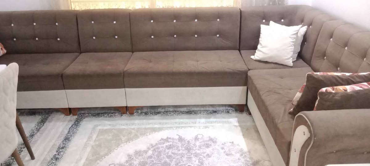 قەنەفە
ژ.***********
سعرر 150 هەزار Singapore
