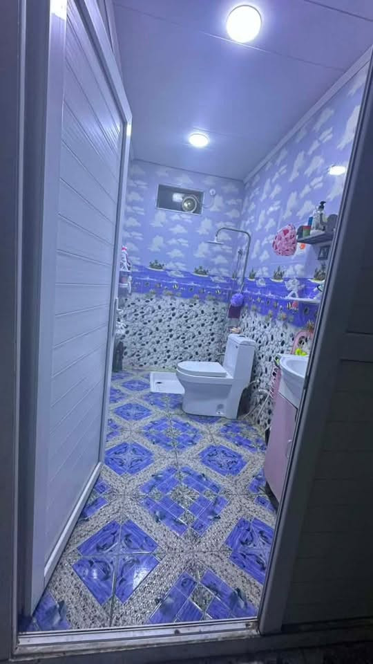 دار 100 متر. طابو زراعي سند ٢٥
مكانه حله قرب مفرك عنانه 

سعره.  25 مليون بيع مستعجله ضرف صحي 

يبعد عن شارع العام 100 متر 

***********
