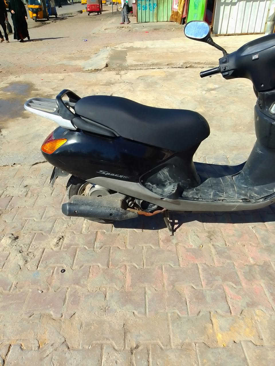 السلام عليكم ورحمة الله دراجه سبيسي جديده سلف هندر كهربائيات كلها شغاله عدا كيج البانزين كلها جديدة لوك منفيس اوراقها كامله خير من الله سعرها 600للتواصل خاص مو جود للاتصال ***********
