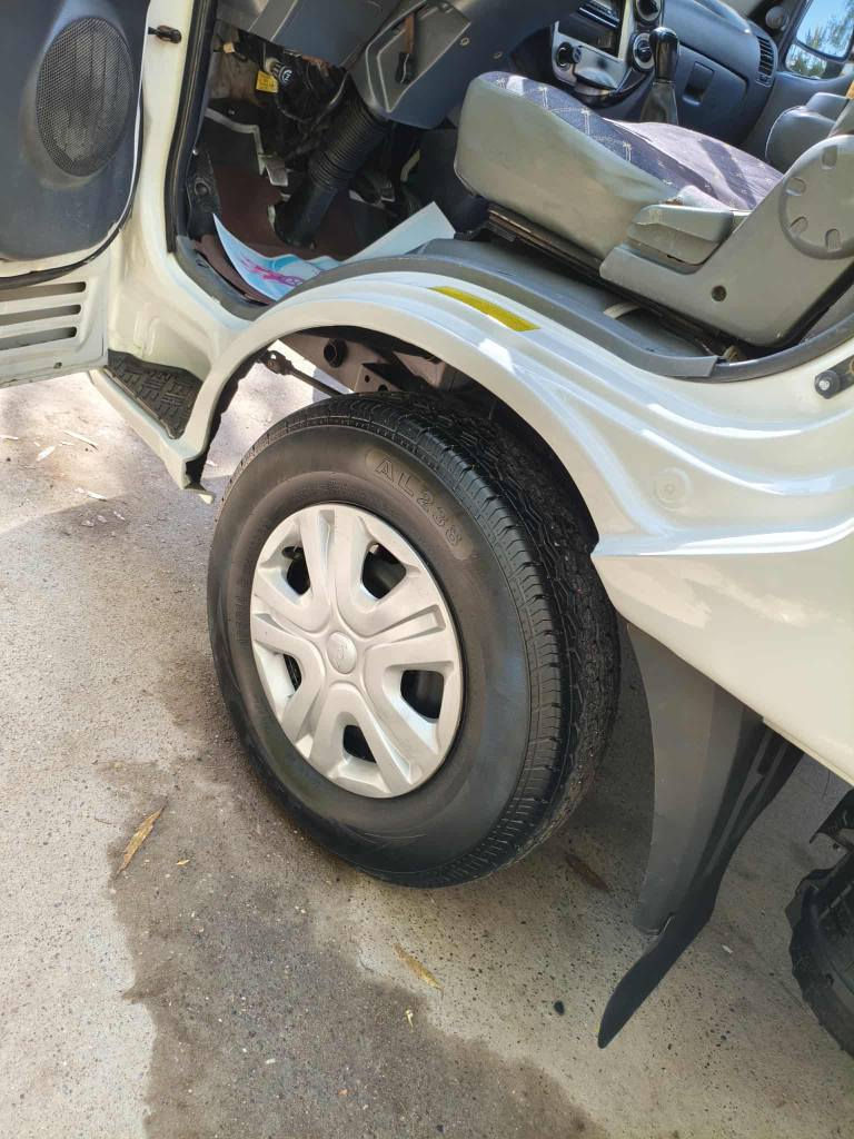 اللهم صل على محمد وال محمد 
للبيع كيا 2700 
موديل 2015
سعر 112
رقم بابل انكليزي سنويه لي 2030
هزه جديده كير محرك شرط لاصرف ولانفخ 
شواصي كلها شرط صدر جديد طخم تاير جديد 
محجر جديد سياره جاهزه ونضيفه بلا ضرر  بيها مكانات بصيطه تقليم سياره كبل للشارع 
شراي اتصل ***********
واتساب ***********
مكانها موصل موصل, نينوى
