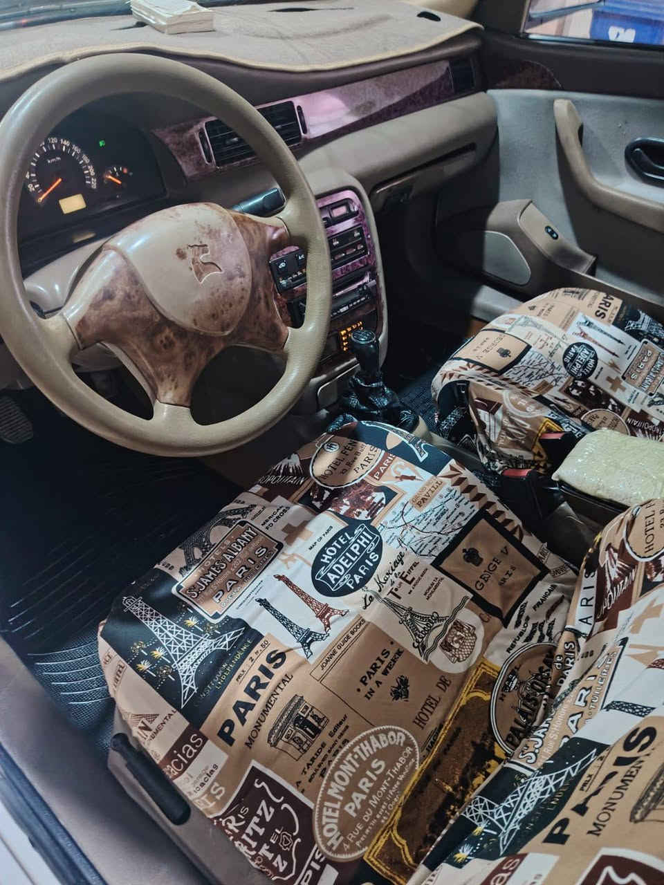 السلام عليكم
سمند رقم بغداد انكليزي مشروع وطني
موديل 11 
مكفولة هزة وسنوية جديدة
مكينة كير حدادية كهربائيات كاملة
تخم تاير بالكارتون
تبريد ثلج السيارة جاهزة متذب عليها الف دينار 
مكان السيارة واسط
السعر 44 وبيهه مجال
***********
***********
