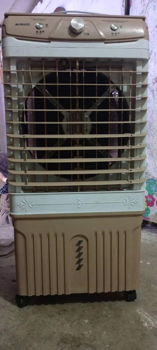 كنفيره الطول 95 العرض 45  السعر 55 
***********
