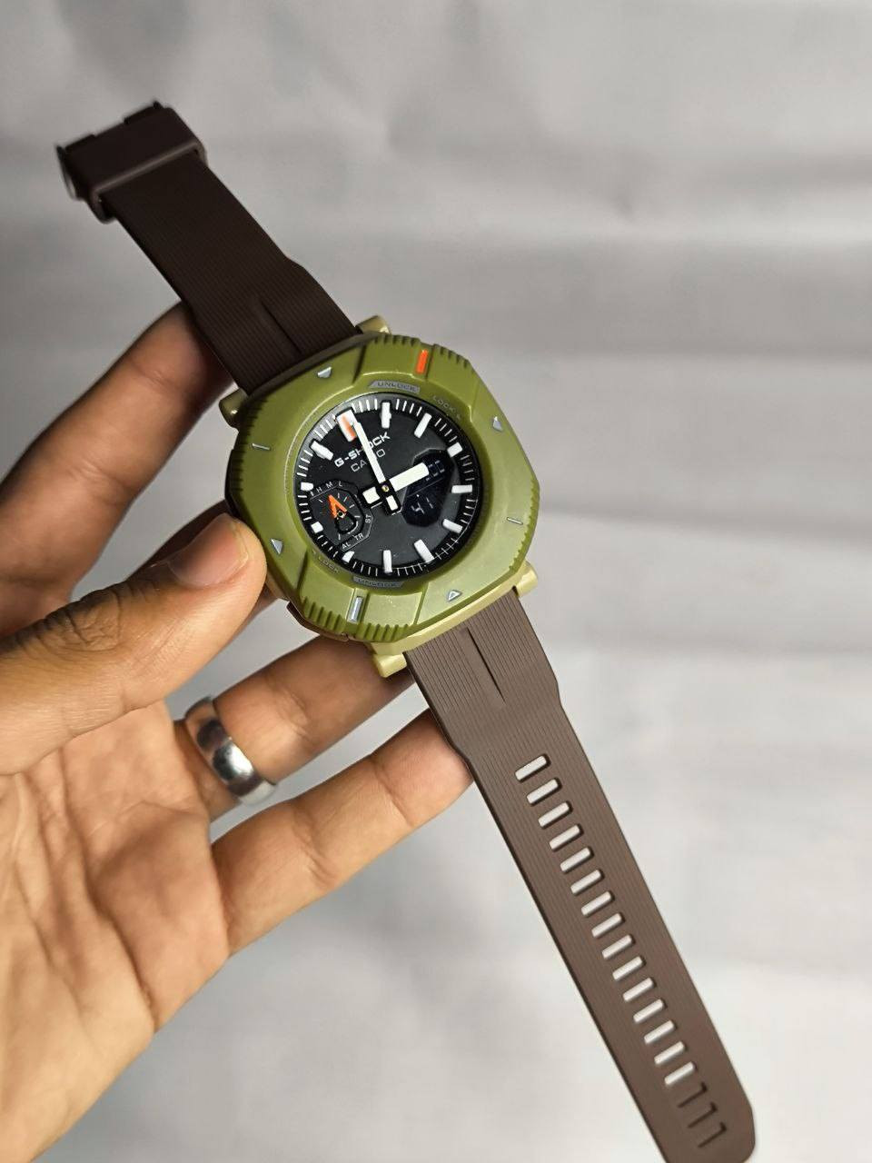 ساعة كاسيو جي كاربون كور G-Shock ( المدرعة) وارد اوربي DHL
تحفة فنية
الوحش الرياضي😈
عرض مزدوج: عقارب أنالوج + شاشة ديجيتال
وظائف متعددة: منبه، توقيت عالمي، إضاءة خلفية
 زجاج معدني مقاوم للخدش
رنك متحرك
مختمة من كل الجهات 
سير ربر مريح للاستخدام اليومي والتمارين

السعر : 35 ع اول تم 
للحجز والاستفسار يرجى مراسلة الصفحه


**إذا كنت صاحب هذا الإعلان وتريد حذفه لأي سبب، رجاءا أرسل رسالة إلى الدعم الفني**