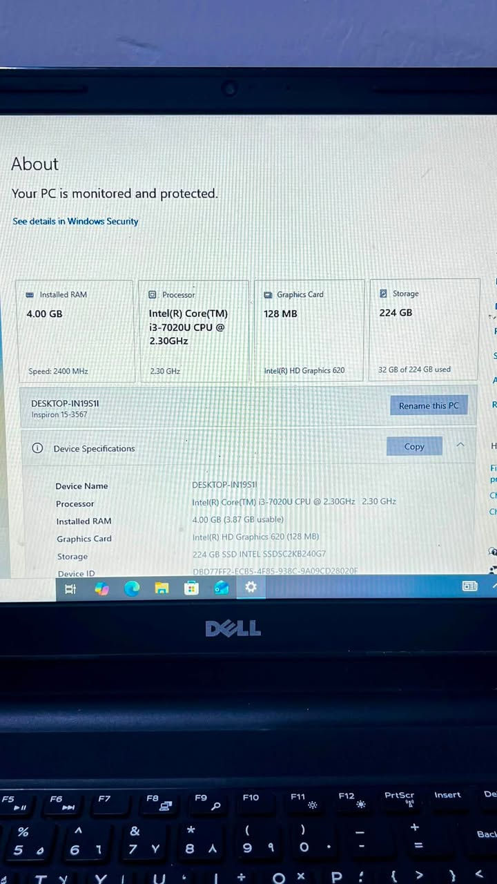 لابتوب دل انسبيرشن 🤩🤩🤩🤩🤩🤩
معالج انتل  كور3i
جيل سابع هارد 🤩256
 رام4 قابل للتطوير🤩
حجم شاشه 15.6 فول دقه 
وسلاسه ونضافه الحاسبه كلش نضيفه تجي وياها شاحنتها 
الاصليه شرط 
ويندوز 10 برو 
المنافذ
1-يو اس بي عدد 3
2-منفذ ال سي دي ومنفذ ال اس دي كارد 
3-منفذ HDMI 
- منفذين شحن
بطاريه تدوم عندك 3ساعات بافضل حالاتها 
مع حزمه برامج مايكروسوفت مدى الحياه 
مفيده للهندسه ولدراسه والاستخدام اليومي القوي 
السعر من يمكم الحاسبه نضافتها كلش عاليه وشخط مامشخوطه 
الرقم *********** 
قيم بل يرضي الله
