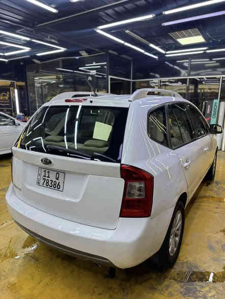 سلام عليكم 
كارنز ابيض نظيف مال بيت 
2012
محرك كفاله 
كير كفاله 
صدر جيد 
فتحه سقف 
فول مواصفات 
7 راكب 
قطعتين صبغ 
سعر 122 وبي مجال 
موقع بغداد حي جامعه 
***********
