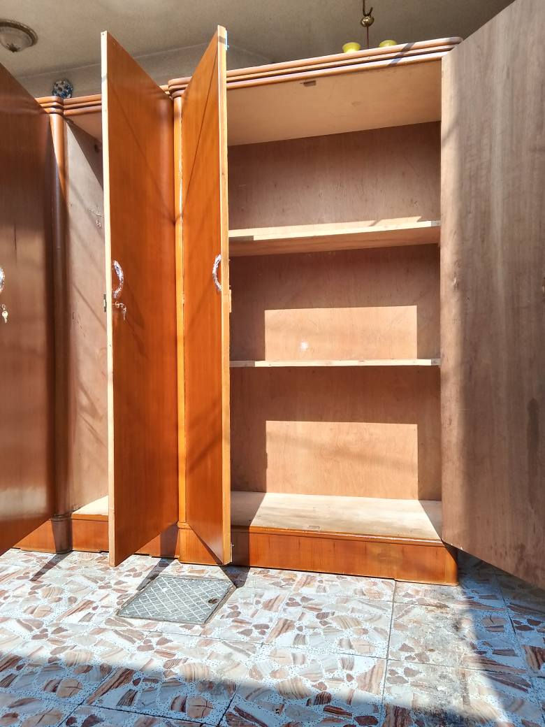 السلام عليكم كنتور 5باب تزكام درجه اولى طابق وربع للبيع المكان النجف الاشرف السعر 275وبي مجال مثل ماواضح بصور ويوجد توصيل داخل النجف الاشرف التوصيل على المشتري الشراي يتصل على الرقم *********** وبي واتساب الرقم @إشارة النجف, العراق
