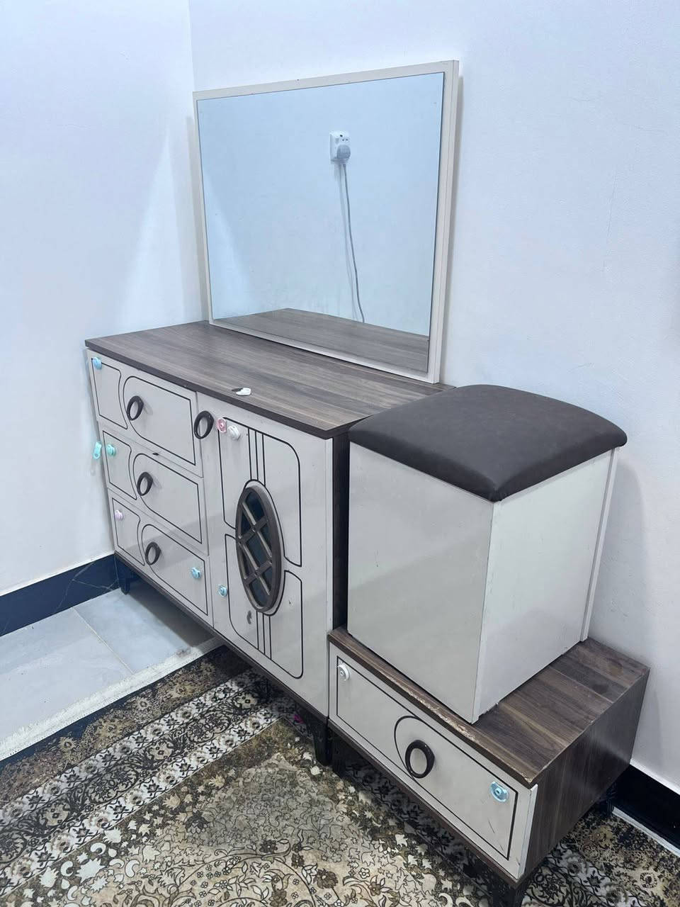 للبيع سعر 300 (***********)
