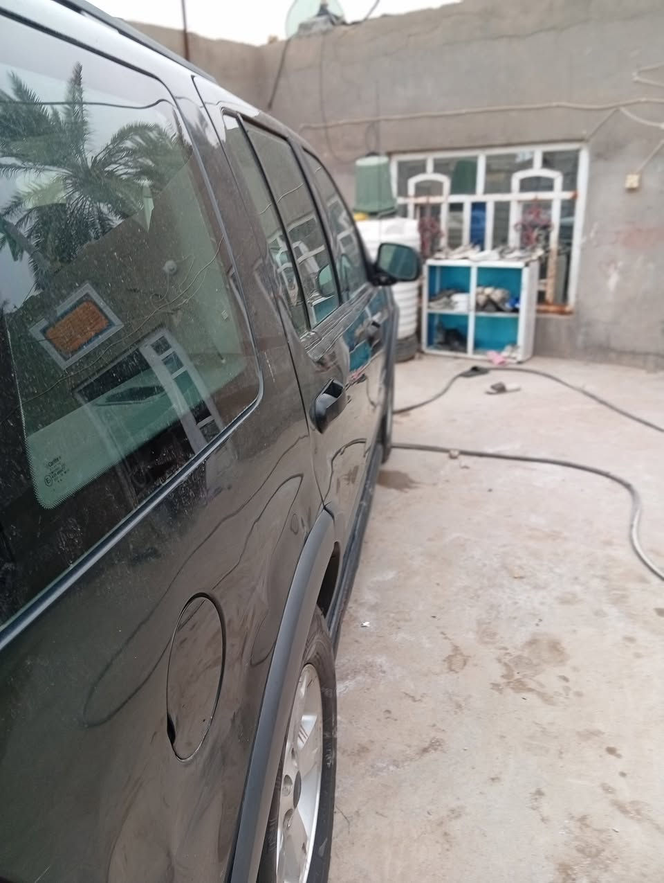 سلام عليكم ورحمه الله وبركاته 
سيار فورد اكسبلورر موديل 2004
مزاد وزار الداخليه وتحتوي السيار على سبع راكب
محرك وكير حويه جداد في فئتي 3000
كتابها مشطوب ومكمل شطب لاستفسار أكثر 
اتصل على هذا الرقم ***********
