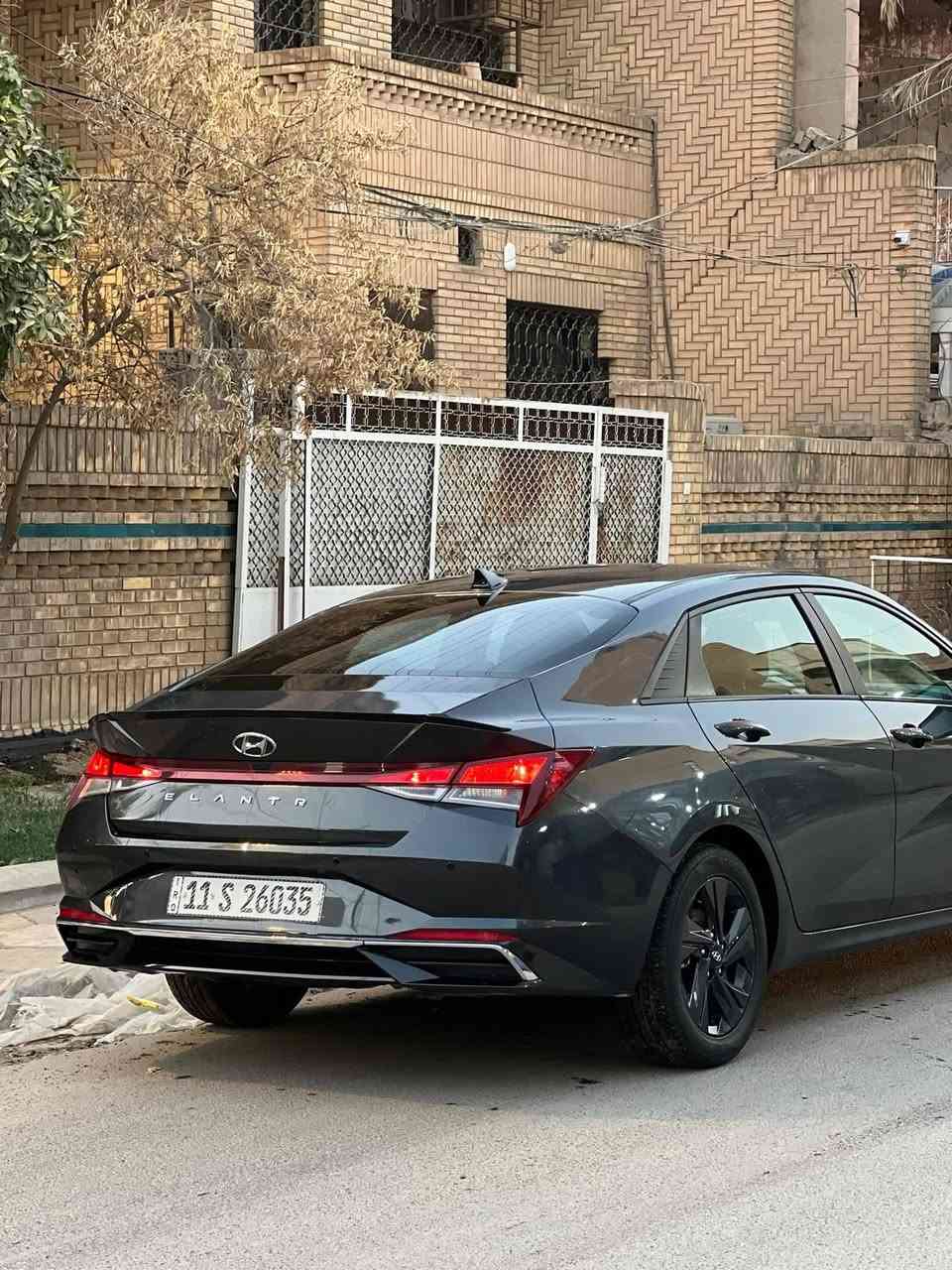 السلام عليكم النترا ٢٠٢١ امريكي بدون تبديل بنيد مصلح نفسه وبلعراق  فقط بدون دواخل ايرباك دركه ماشيه 90سياره جديده حيل بدون اي نقص كبل لشارع رقم بغداد الجديد باسمي بصمه حساسات رادار خلفي شاشه كامرا مواصفاتهه معروفه مكان غزاليه السعر 142 وبيهه مجال للشراي ***********
