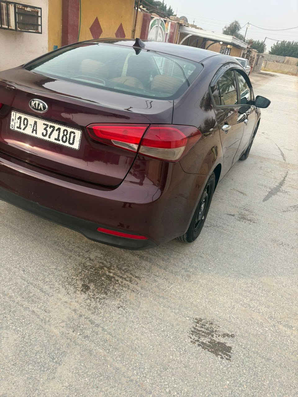 سلام عليكم فورتي 2017 أمريكي مكفول من صبغ وال تبديل فقط بيه بارد جاملغ لامامي لايمن وربع البنيد بسمي نضيفه جدا سنويه وهزه جديده كير محرك تبريد مكفول  مابيه اي نقص السعر ١٢٦ وبيه مجال
بابل / الاسكندريه 
***********
