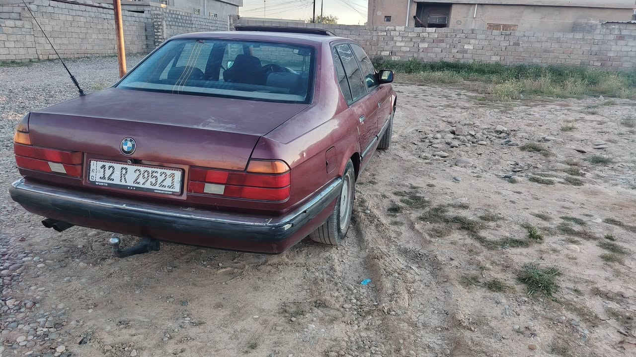 بي ام 730 محرك 6 الكير البك يصفن مرات الكشر نضيف لامعجون ولا ضرر تايرات نص عمر باتري جديد صدر درايم شفتات اكسن دبلات كلو فول كهربائيات كلها شغاله سلايت شغال شرط ترايك 200 رقم دولي بسمي سنويه لل 31 شرط التحويل السعر 35 بيها مجال   ***********
