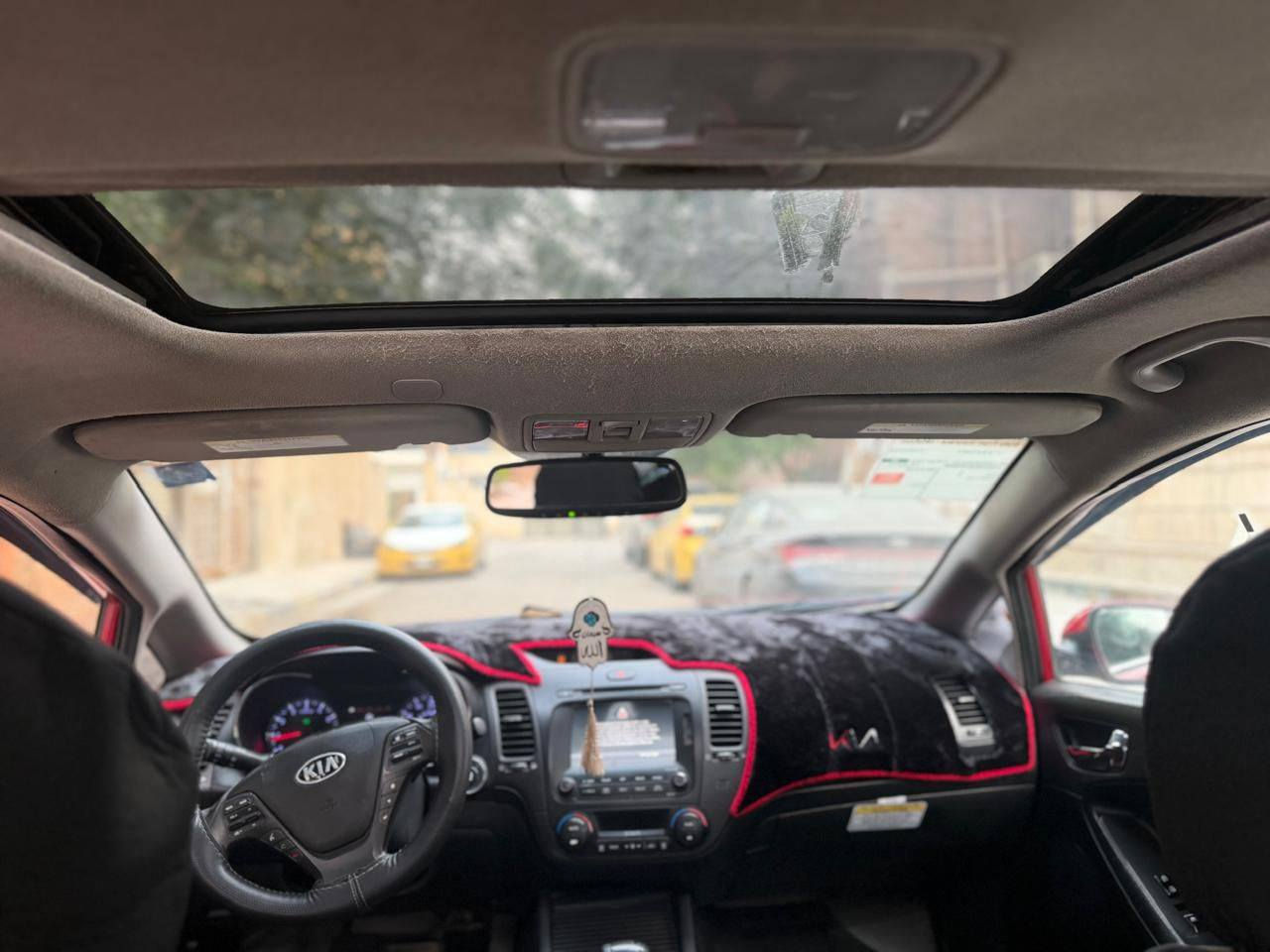 سلام عليكم كيا فورتي  ب103
‎2016 فول مواصفات واحد على واحد   السياره حادثه من امريكا شفه البنيد  وهنا بلعراق بيه جاملغ الأمامي الأيسر مبدل وربع الجاملغ الأمامي الأيمن مصبوغ  ولسياره كير والمحرك والصدر والتبريد كفاله وفول مواصفات واحد على واحد محرك 2000 GDi 
السياره موصفاته 
بصمه 
تحكمات ستيرن 
شاشه جبيره 
فتحه
كشن كهربائي  وذاكره وتخزين 
الكشنات تدفئه وتبريد 
الإستيرن تدفئه وتبريد 
كشنات جلد   
مرى شفط  
وبعد هواي مواصفات يعني إذا اكتبهن تصير هوسه عليكم  ( فول مواصفات واحد على واحد ) السياره ماشيه 88 الف ورقمه بغداد الإنكليزي الجديد باسمي تحويل ثاني يوم ومشروع وطني 
وسعره ب103 وبيه مجال حك الجيه والعمله 
ابورضا 
*********** بغداد, العراق
