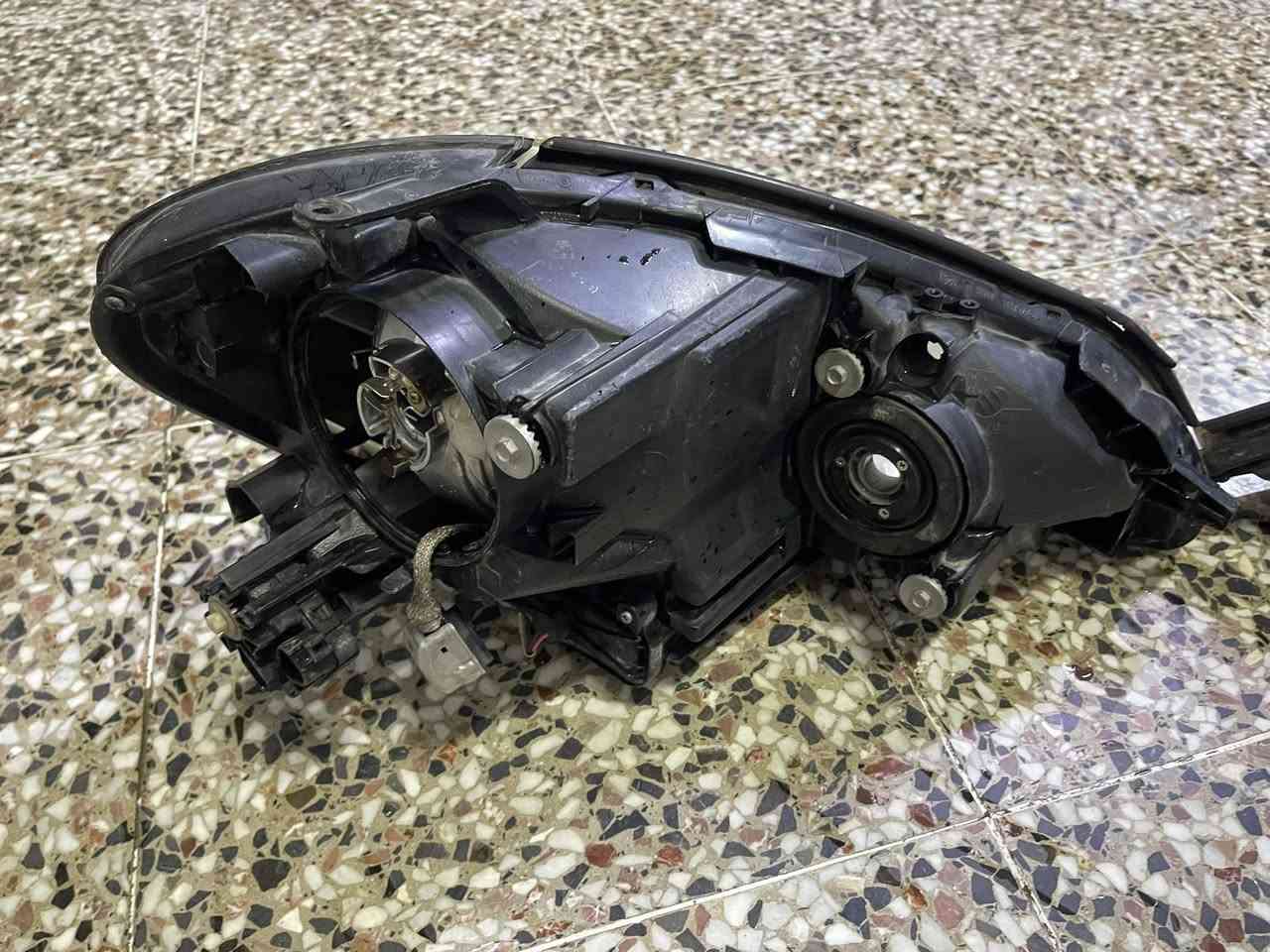 السلام عليكم عندي ليتات ابصم ليتات نضيفات مكاني نجف رقم التلفون ***********
