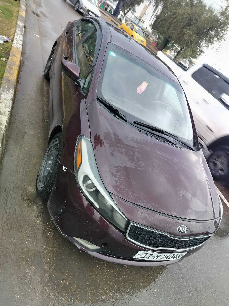 السلام عليكم
كيا فورتي أمريكي حادثهة موضح بالصور جاملغ وبنيد بدون دواخل اير باك سليم 
 السعر 115 ورقه
 بيهة مجال حك الجيه
 السياره جاهزة ترايك وين متريد
 مكاني بغداد الشعب السياره بسمي تحويل ثاني يوم
الاتصال ***********
