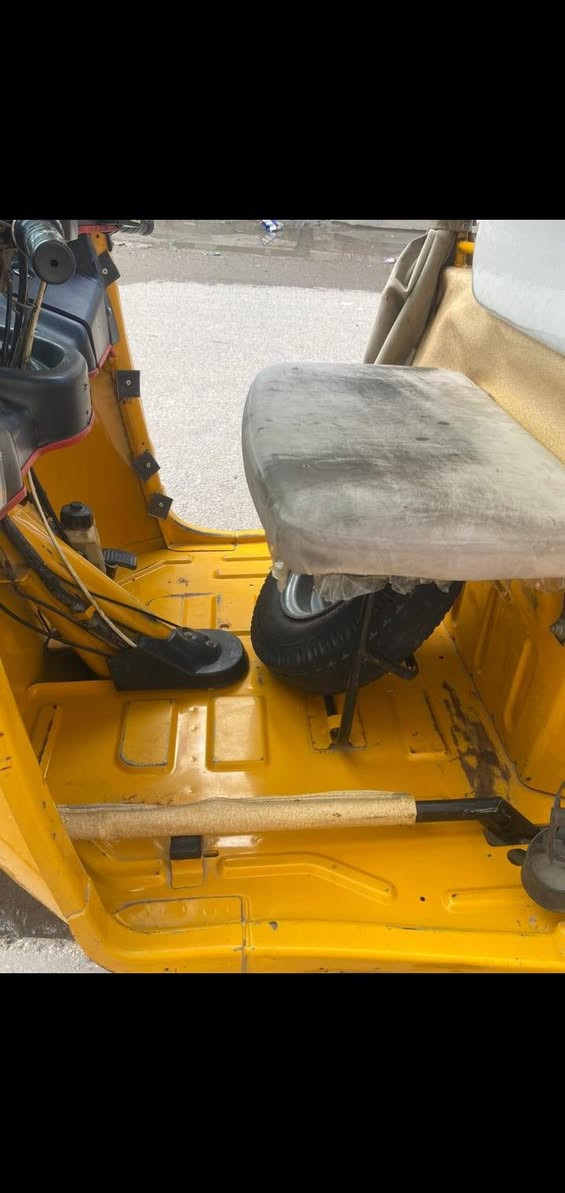 تكتك TVS موديل 20 رقم انگليزي وسنويه باسمي التكتك نضيفه خير من الله من ايدي گبل لشارع سعر 6000 وبيها مجال حگ الجيه مكاني بغداد الدوره مامتواجد خاص ***********
