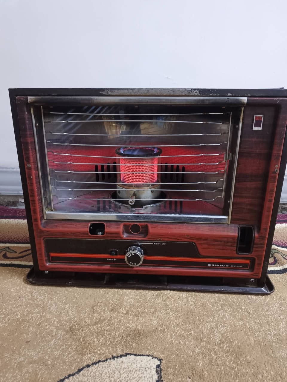 س ع صوبه سانيو ياباني الأصلي شرط لاهيس ولا غاز كل عيب مابيه فول نضافه السعر 65 وبيها مجال بسيط مكاني كركوك حي عسكري شراي اتصل ***********
