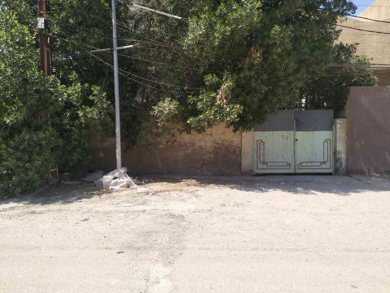 سلام عليكم  قطع لبيع مساحه240 متر   حي معلمين  شارع مختار مهدي   رقم تلفون ***********او0783414282    باقي تفاصيل  اتصل وتدلل
