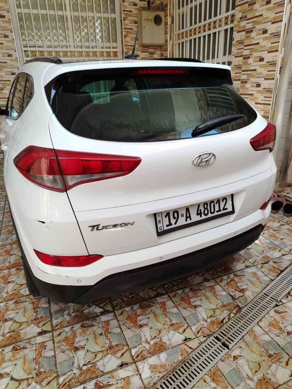 السلام عليكم ورحمة الله........
توسان 2016  رقم كربلاء باسمي تحويل مباشر رقم إنكليزي محرك 2000 اقتصادي ماشية 150 الف حقيقي  تبريد شغال سنوية بنهاية 2027 موجود سونار عدد 2 

مكان السيارة حله حي نادر2 

السعر 180  وبيها مجال قليل الشراي 

موجود خاص مفتوح 

واتساب على هذا الرقم 

***********
