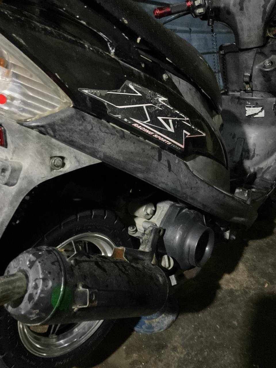 سلام عليكم دراجه ماكس عدله لبيع 600 وبيها مجال 
مكفوله كفاله عامه
كلها شغاله
مكفوله المكينه رمبه
الكفرات ختم واحد
الداخل املح
مكاني بغداد

الرقم بي واتساب ***********
