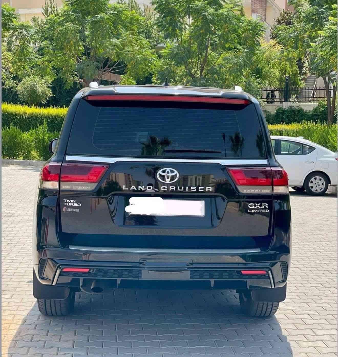 (مراوس ) (بيع) (قصد) كلشي يرهم
لاند كروز لمتد 2024 (بلاك اديشن⚫️) 
فول مواصافات مغلفه ppf ضمان 10 سنوات
  السيارة ماشيه25 الف  كامرات محيطية 360درجه
 - محرك كير واير بشرط مامفتوح 
سياره جاهزه كل نقص مابيه 
سيارة حيل نظيفة كلشي عل بلاد جديد 
سنوية هزة كلشي جديد مدفوع لـ
باسمي السنوية بشرط تحويل وغرامـة
سيارة مابيـها دينار مصرف كامل من كل نواحي
مكاني بغداد 
السعر595🔥
 -  'للتواصل خاص اخوكم (عمار براهيم البدري)
ورجاء بدون وعود كاذبه


**إذا كنت صاحب هذا الإعلان وتريد حذفه لأي سبب، رجاءا أرسل رسالة إلى الدعم الفني**