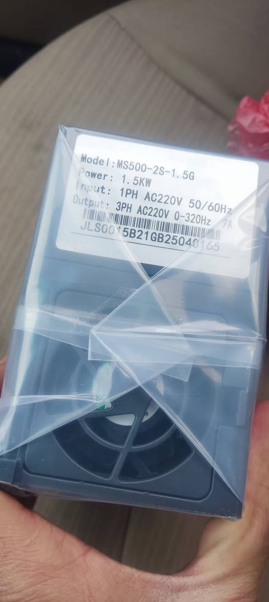 متوفر انفيرتر بلوك 1.5كيلو واط الي يخدمه يجي خاص


**إذا كنت صاحب هذا الإعلان وتريد حذفه لأي سبب، رجاءا أرسل رسالة إلى الدعم الفني**