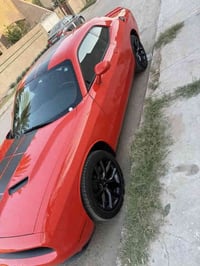 جالنجر 2023 sxt بدون لوحات لونها برتقالي  ماشيه 16 الف مايل صبغ جاملغ ...