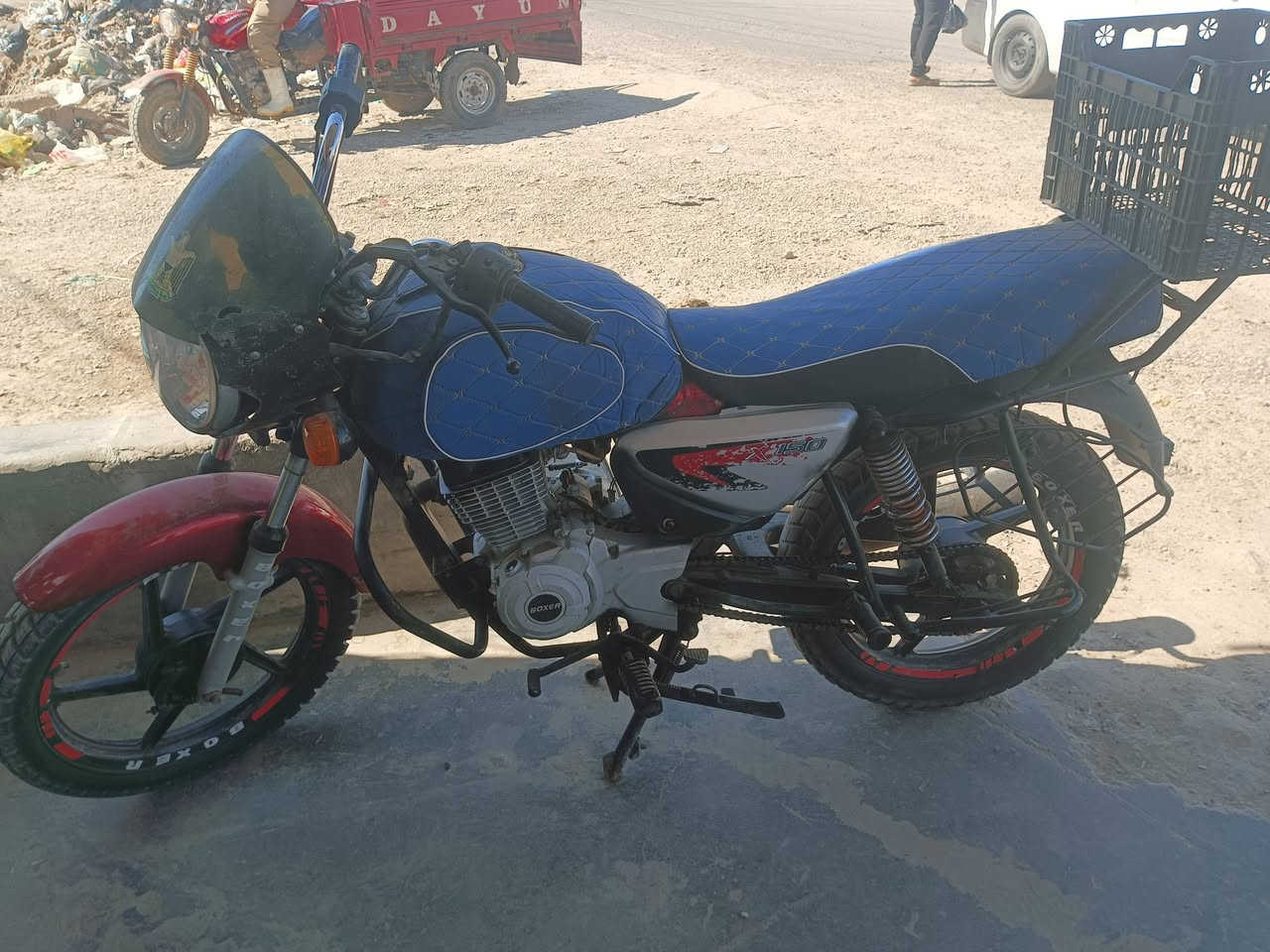 السلام عليكم بوكسر كلك شغاله السعر 450 المكان التاجي ***********
