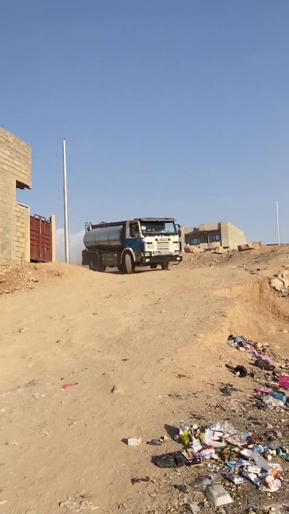 سكانيا 13 فحمي رقم نينوئ نكليزي صفر غرامة كير خمسه اب خمسه رقم صاحبها مامتواجد علئ فيس ***********
