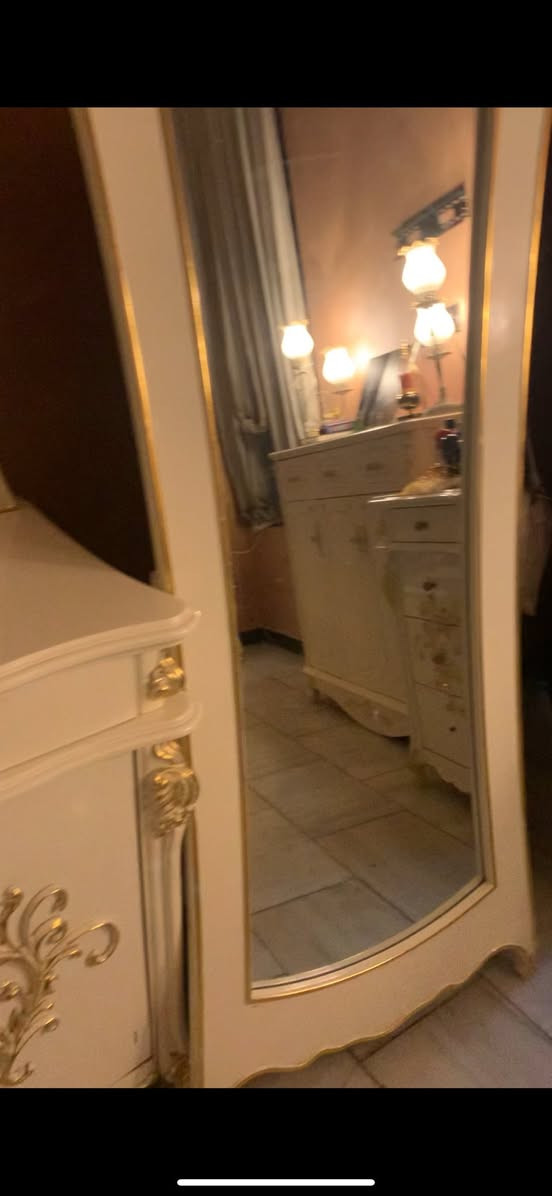 بيت للبيع مستعجل بلديات حي التراث طابو زراعي سند محكمه مساحه 100 متر طابقين ونص مع الاثاث علماً ان الاثاث كله من العرصات يحتوي على 3 غرف نوم و3 صحيات شرقي وغربي سعره 210 بي مجال


**إذا كنت صاحب هذا الإعلان وتريد حذفه لأي سبب، رجاءا أرسل رسالة إلى الدعم الفني**