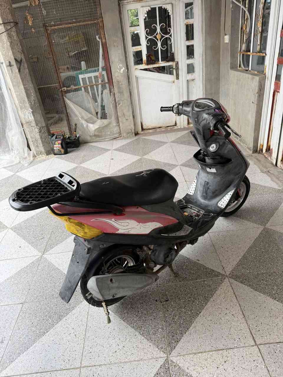 السلام عليكم دراجه ماكس عدله كفاله عامه مكينه برغي مامفتوح بيها شرط شلعه ومعدل كلها ختم واحد ويه المكينه مكاني حصوه ***********
