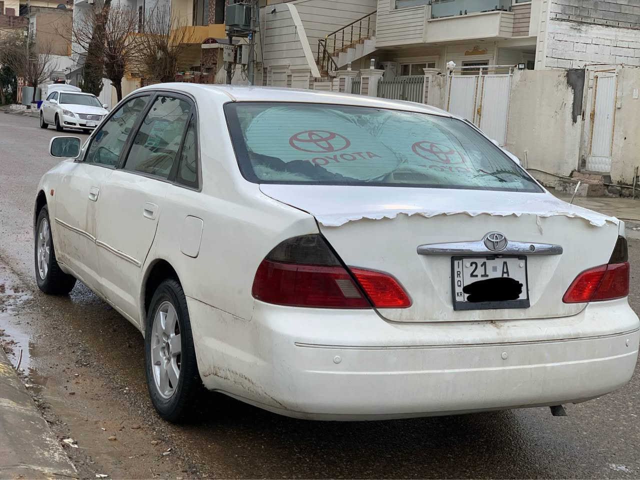 باسم الله الرحمن الرحيم 

ئە ڤەلۆن مۆدێل ٢٠٠٢
مەکینە ٣٠٠٠ محەسەن 
حیزام بۆیاخ پشتو پێشی هیچی پێوە نیە  
مەکینە گێڕ بە شەرت سەنەوی تا ٢٠٣١ تازەیە
 بە ناوی خۆمە
 وەکالە تحویل خرامە بڕاوە وەرگە راو بە شە رت 
٦٧ گە لاو مجال 
***********
شوێن چمچمال شمشمل, السليمانية
