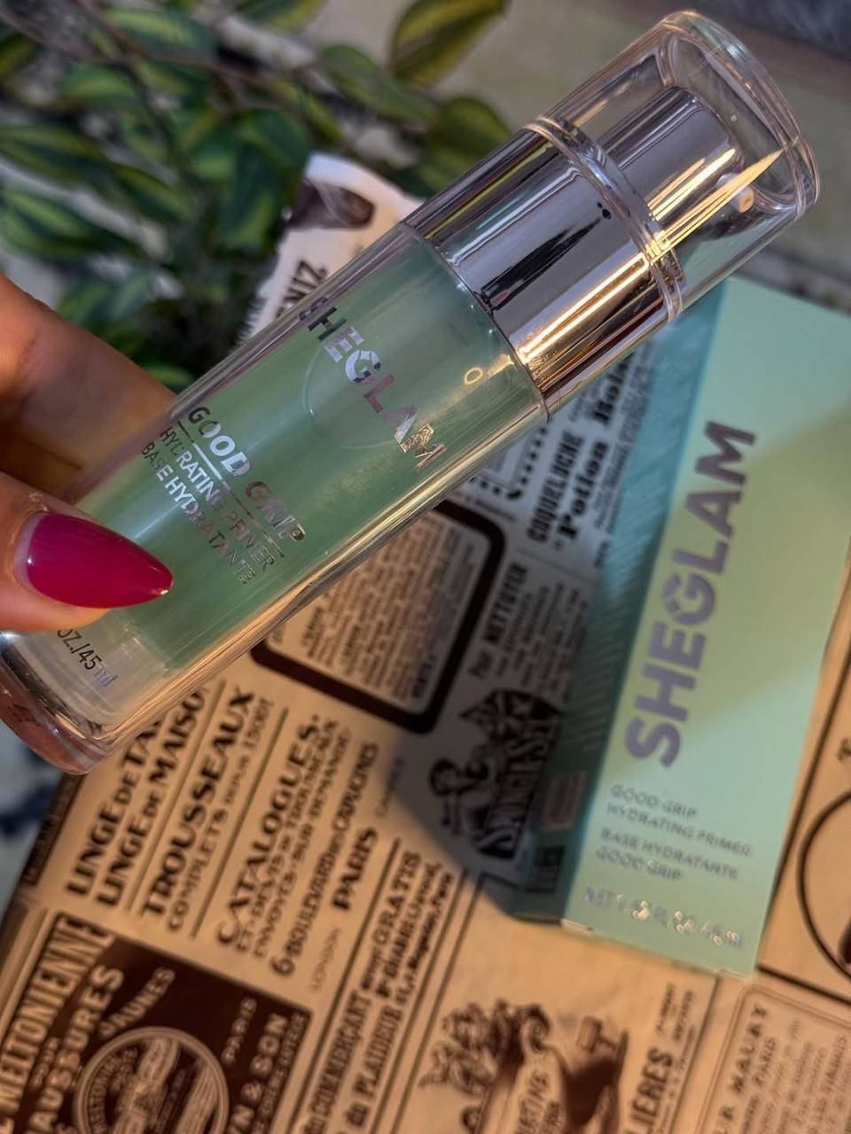 🫧 SHEGLAM  PRIMER original 💯👌
🫧 برايمر الترطيب الفائق لتثبيت المكياج من شيجلام😍

... هذا البرايمر الجلي خالٍ من الزيوت والسيليكون، مصمم لضمان بشرة ناعمة ومتألقة تدوم طوال اليوم. احصلي على مظهر مكياج مثالي وثابت بكل سهولة 😍

... جل خفيف 
... تركيبة خالية من الزيوت والسيليكون 
... ملمس حريري 
... ثبات فائق 
... مناسب لجميع أنواع البشرة 

للاستفسار والحجز مراسله خاص


**إذا كنت صاحب هذا الإعلان وتريد حذفه لأي سبب، رجاءا أرسل رسالة إلى الدعم الفني**