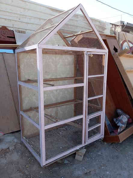 قفص  طيور  نضيف  جدا
عرض 120 
رتفاع 200 
عمق 80

السعر 70
العنوان حلة ناحية ابو غرق
شارع الامام  
مدخل فرع سيد رسول
***********
