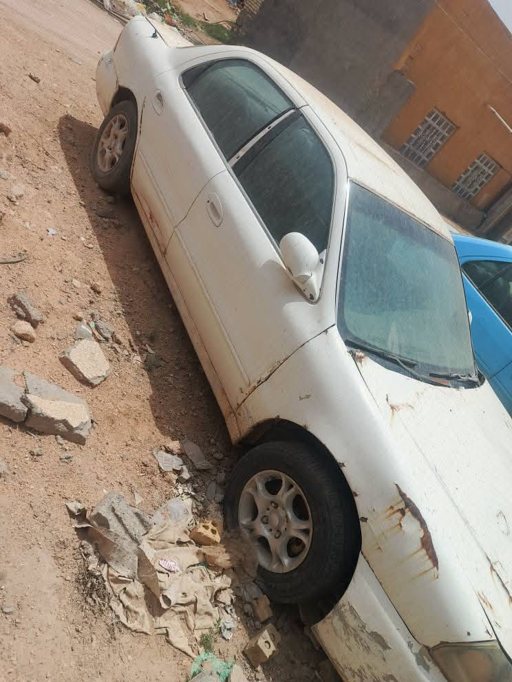 سلام عليكم للببع كيا كريدوس موديل 2000 محرك حجم 2000 مسكر بيضه رقم بغداد سنويه خضرة كارتونيه حائز ثالث ماواصل راعيها اكاتب اليشتريها سرقة وطلب وعندي كل اصوليهات والأوراق الثبوتيه ويه سنويه سيارة  متروكة يرادلها باتري وتأثيرات تعبانه سعرها 10 ورقات قفل محرك وكبر عادي مكفول سيارة بصورة شوفت عيونكم بس لان تاركها صار ست اشهر مكاني كربلاء لاستفسار  الاتصال***********
