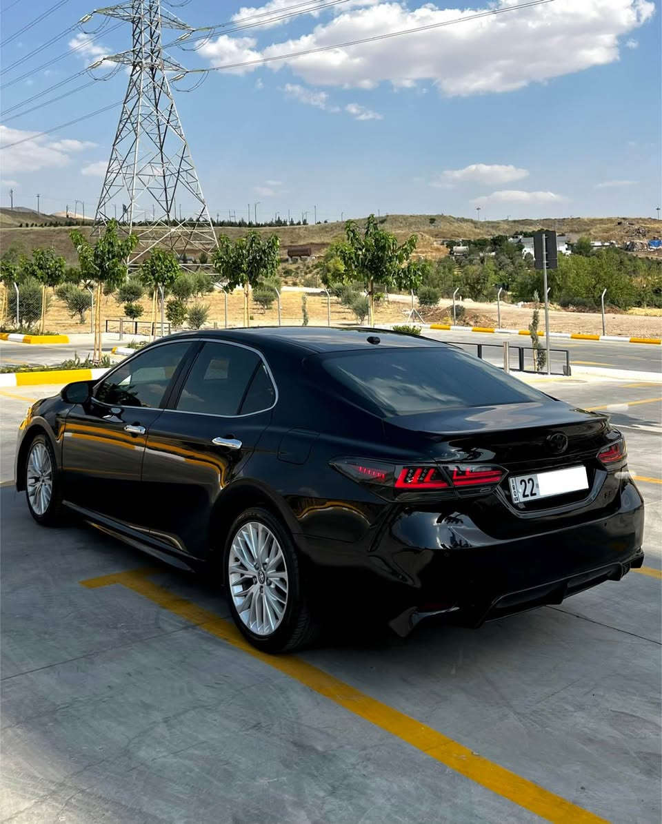 Toyota Camry SE 2018 
نمونە لە جوانی ڕەشی قەتران 
مواسەفات ئەمەریکی ٤ بستۆن 
بەگلایت لێگزز - ویلی کامری ڕوسی 
مواسەفاتی SE ( ناوڕەش کوشن جلد و کارەبا - ڕادار و خەتی جادە - گێڕ سوکان -Carplay) 
١ پارچەی بۆیاخە (بۆنیت ) 
٢ پەڵە ساردی هەیە 
١ پەڵە pdr 
١١٢ هەزار ڕۆیشتووە 
گێڕ و مەکینەی نەکراوەتەوە بەشەرت بێ عەیبە بێ مەسرەفە 
سەنەوی تا ٢٠٢٩ تازەیە 
سلێمانی ناوشار 
نرخ: ١٦٠$ و معامەلەیەکی کەم 
*********** السليمانية, العراق
