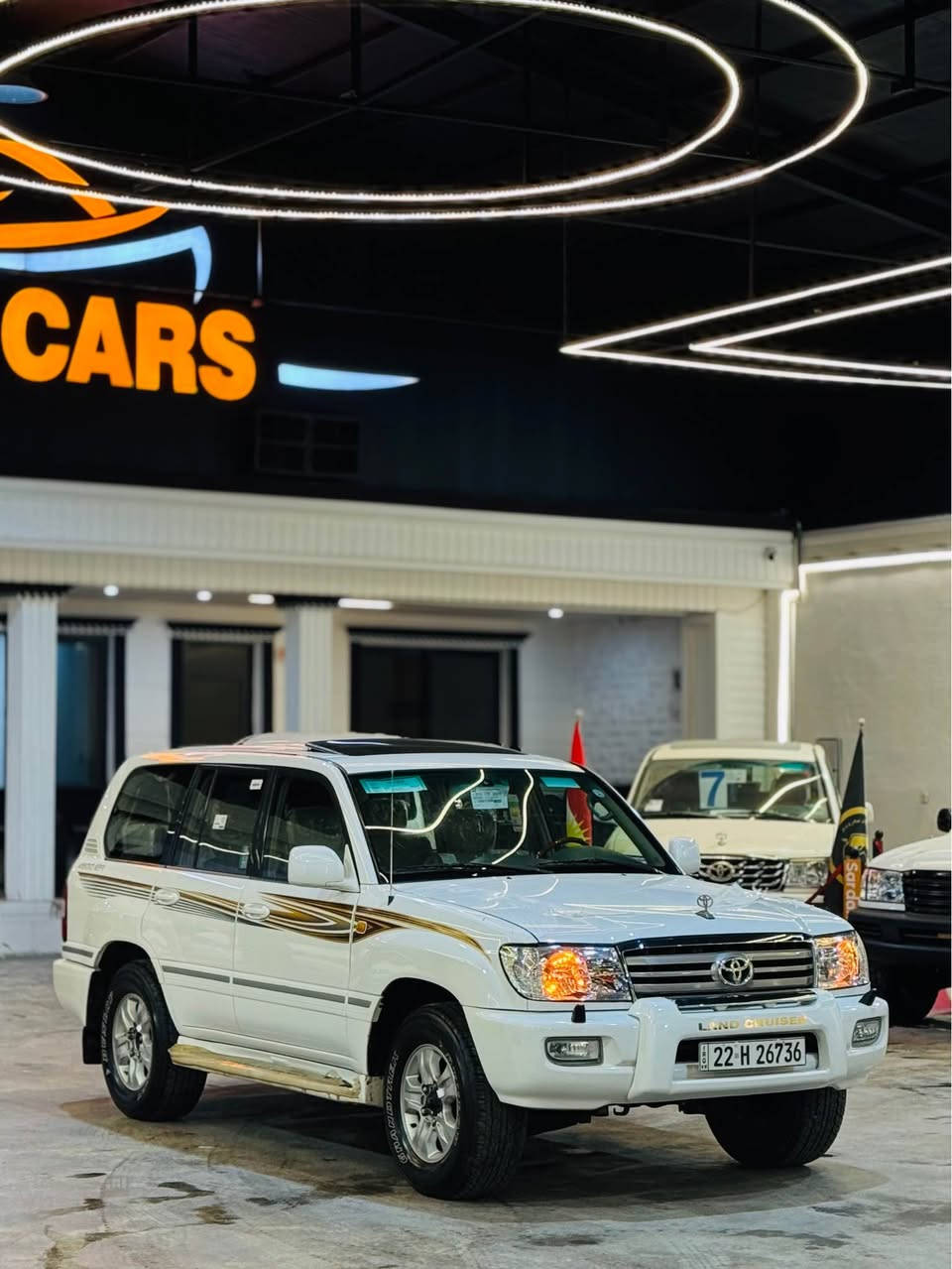 تۆیۆتا لاندکرۆز مۆدێل ٢٠٠٦ مواسفاتGXR ی فوول فوول 6پستن سەیارەکە زۆر جوان مایتەوە خاوێن و لۆکە هەمو شتی لەسەر بیلادیە مواسفاتی سلاید ناوزەرد و فۆرمیکا و تۆماتیک و سەلاجە و سێ ریز کوشن و  شاشە گەورە زۆر مواسفاتی تر سەیارەکە بێ بۆیاخە هیچ هیچی پێوە نیە گیر و مەکینە و اکسلی بەشەرتە یەک دینار مەسروفی تێدا نیە بۆ زانیاری زیاتر *********** ناونیشان کۆیە كويسينجاك, أربيل
