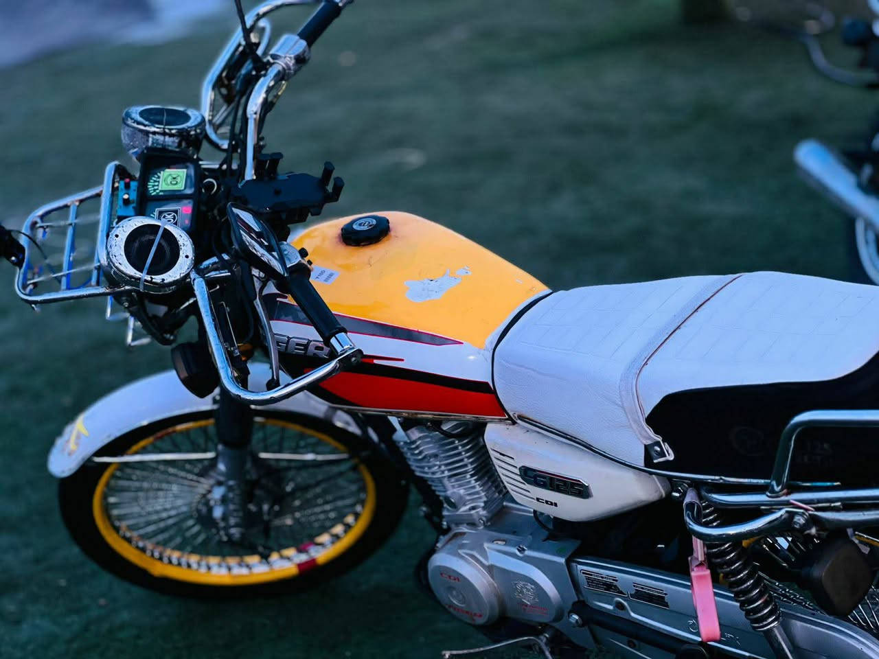 تايكر 2020نضافه شوف العين للبيع مراوس بسيفان 24كون نضيف الخاص مفتوح وحياكم الله
***********
