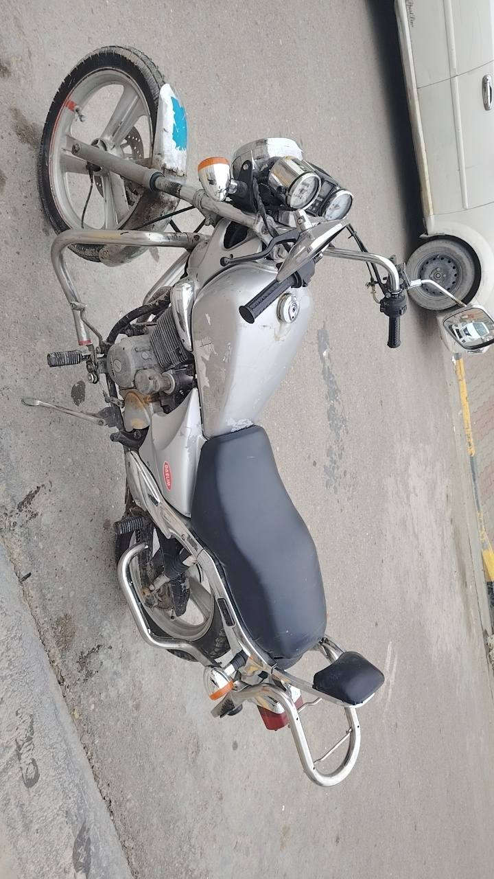 مطور للبيع دايلم طويل ولسعر خاص لموشراي ل  يتعبني *********** وهاذه رقمي
