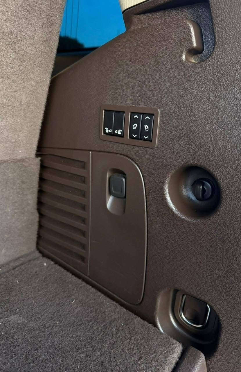 تاهو برايمر 2019 ( خـليـجـي )
وكالة المنصور فول بصمة وتشغيل عن بعد

فتحة سلايت

مقاعد جلد 

مقاعد تبريد وتدفئة

كيج اللكتروني دجتل 

استيرن كهرباء وتدفئة

ويل كب 22 بريمير

ثلاجة 

داتا شوو كبير 

شاشة كبيرة وكاميرة

شاشة تلفزون وسطي

جنطة شفط كهرباء

سبعة راكب 

قاصة سرية 

تبريد مركزي

شاحن هاتف لاسلكي

رادار 360 درجة

حساسات امامي وخلفي

تحديد مسار 

نقط عمياء

فورويل 4X4

لدات امامي وخلفي

مري كهرباء + اشاير بالمري

لايتات زنون وكشاف زنون

باقي مواصفات البريمير متخلص فول الفول السيارة

السيارة كفالة عامة من بارد وصبغ وكير ومكينة كلها بالشرط

ماشية 79 الف كيلو حقيقي جديد السيارة على وضع شركة

رقم وهزة وسنوية كلها جديد

***********
