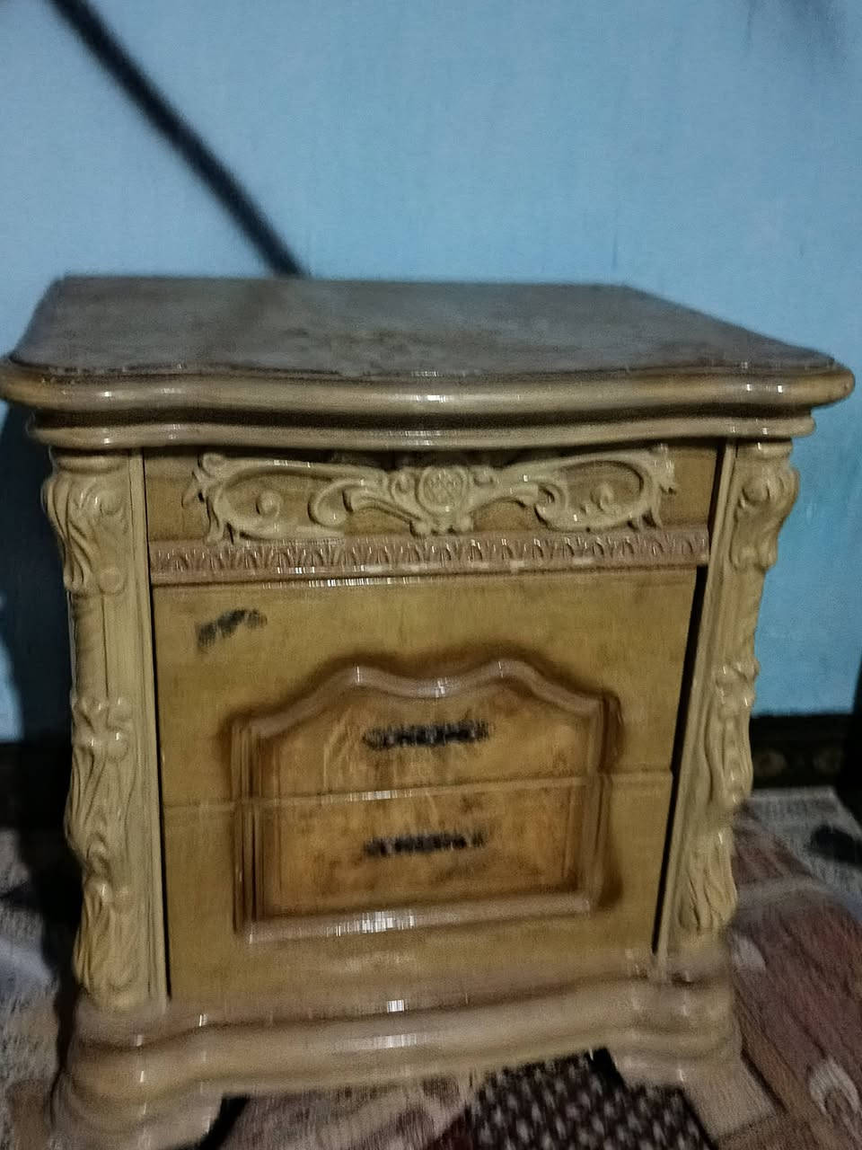 كراسي عدد 3ثنين جدد واحد مستعمل نضاف كلهن وياهن كومدي ماليزي وياهن صونده مال ماي كلهن 25شلع مكاني نجف حي نداء شراي يجي ياخذهن وعدي بعد زوالي هم جوا سوك ابيع


**إذا كنت صاحب هذا الإعلان وتريد حذفه لأي سبب، رجاءا أرسل رسالة إلى الدعم الفني**