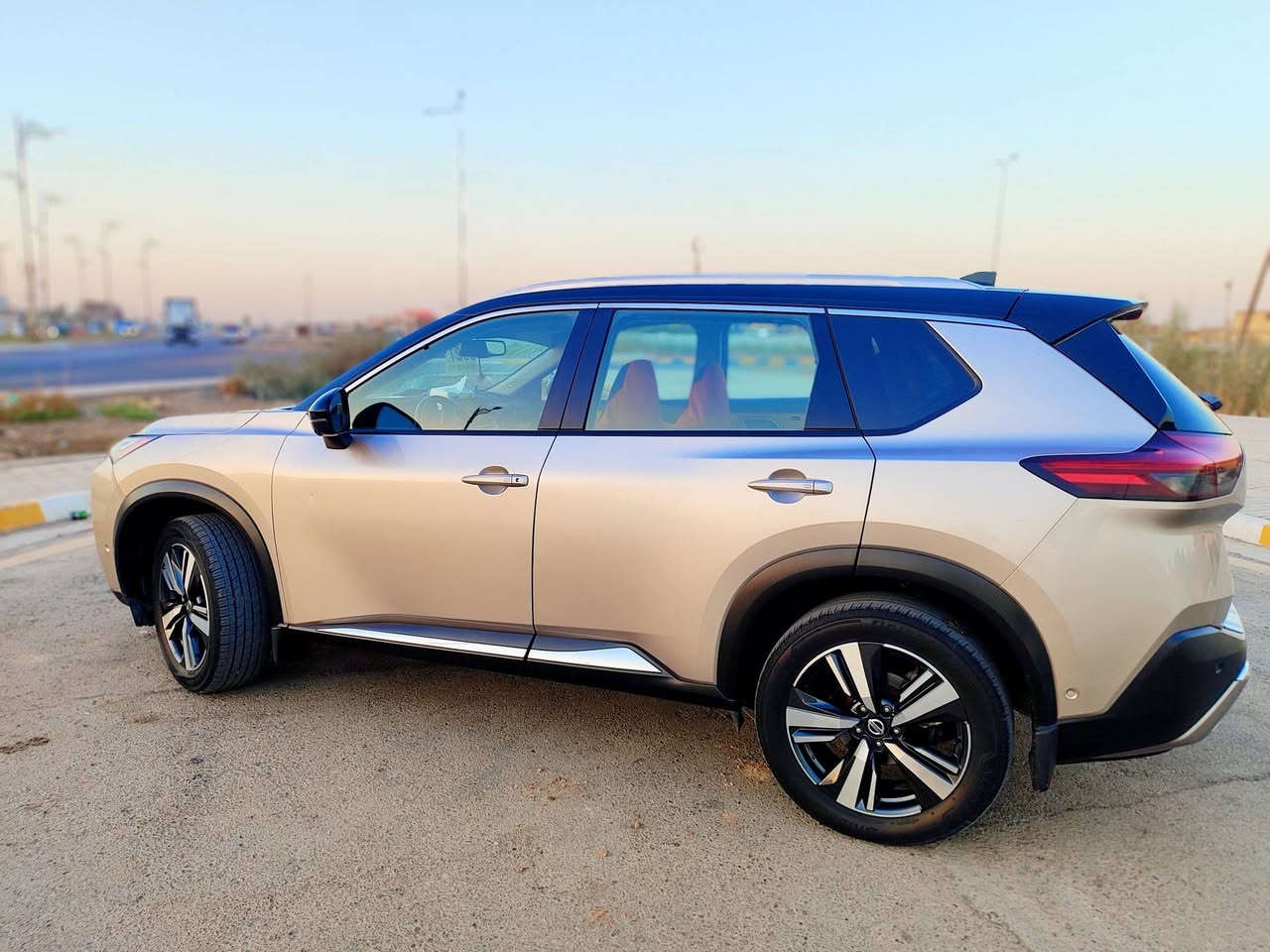 نيسان روج بلاتينيوم
رقم بغداد بسمي  تحويل ثاني يوم  حادثها امامي دعاميه بدون دواخل  ولا صبغ. بس دعاميه صبغ
اللون ذهبي
موديل  2021 
اعلى فئة بالروج سقف اسود 
لون مميز 
محرك 4 سلندر حجم 2500
ماشيا 100 الف
داتاشو كيجات الكترونية
1..بانوراما
2..كشنات جلد
3..قيادة الية ذكية
4..اوتو بريك امامي خلفي
5..كشن كهرباء ..كشنات تدفئة امامية خلفية
6..كامرات عدد ٤ امامي جانبي خلفي
7..قطعتين تبريد
8..اشاير بالمري
9..تشغيل عن بعد
10..كشنات ميموري خزن 
11..ستيرن هيتر
12..لايتات متركس LED (زينون)
13..لايتات تفاعليه ويه رادار تقوه وتضعف
14..بك لايت لد
15..شفتات بل ستيرن
16..٥بصمات جميع ابواب وصندوق
17..رادار امامي وجانبي وخلفي
18..نقط عمياء
19..خروج عن مسار
20..مري قلابه
21..ويل مكحل باسود كروم
22..هندبريك بصمه
23..اوتو هولد
24..تحكم ستيرن جهتين
25..جنطة خلفية كهرباء + شفط وفتح وسد بالقدم
26 ..ابواب نيكل 
27..شحن بلوتوث
سعر207وبي مجال  الطيبين ***********//***********
