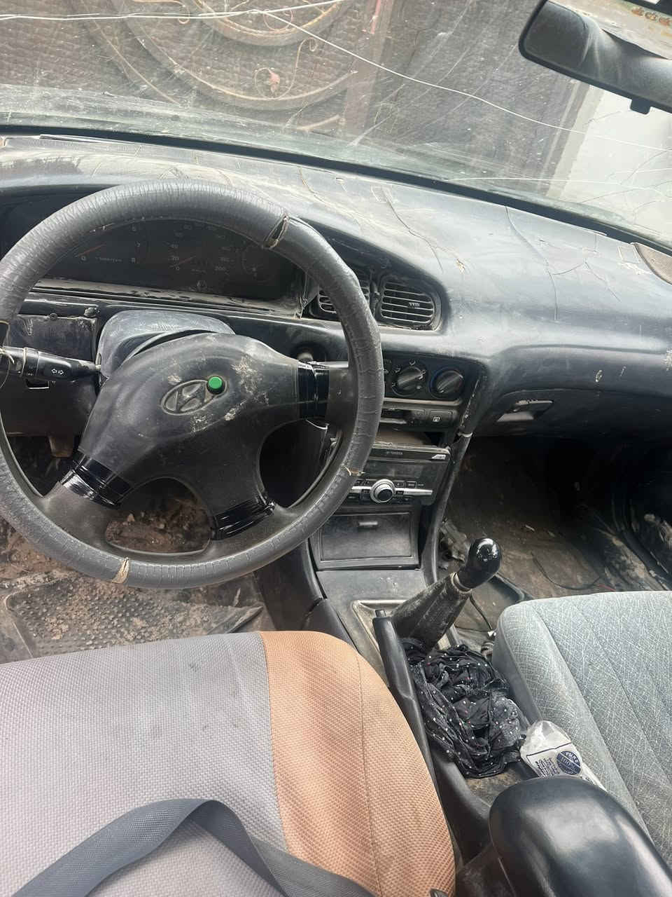 السلام عليكم سوناتا 2 للبيع السعر 32 وبيهة مجال بسيط السيارة گير مكينة جدد يرادلهة ترتيب مكاني بعقوبة ***********
